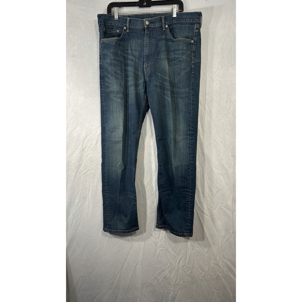 Levi's 505 Men's Medium Wash Blue Jeans Size‎ 38x32  Pants